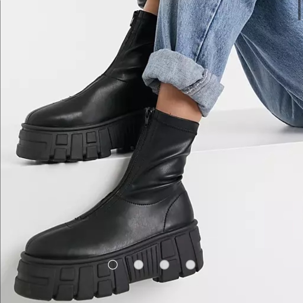 ASOS Chunky boots with zipper in front